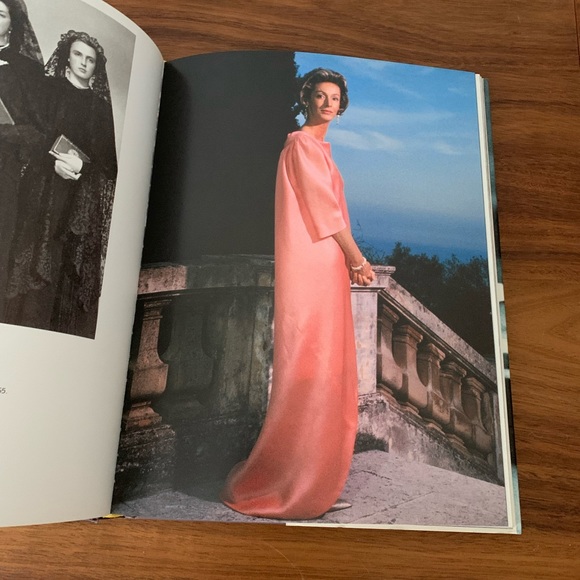 The Allure of Women by Francois Baudot Book - Picture 6 of 7